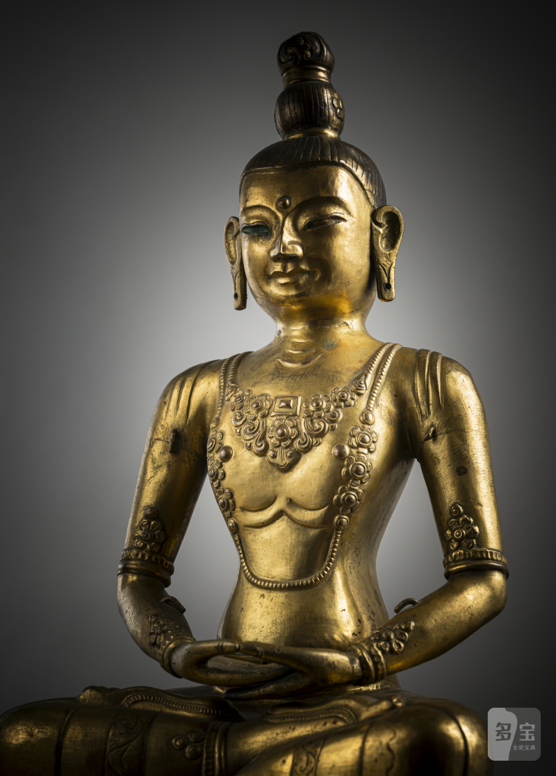 A gilt-repoussé figure of Amitayus - 图5